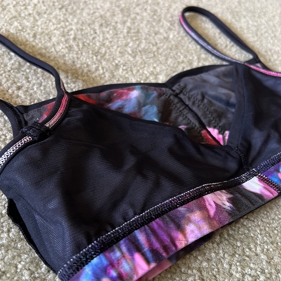 Lululemon bra - Picture 6 of 8